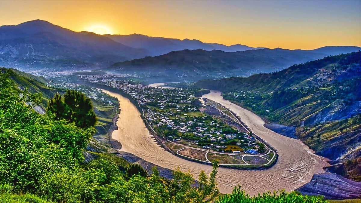 Explore Muzaffarabad, AJK: Car Rental Guide & Must-Visit Places