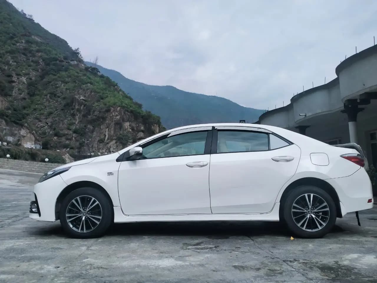 Renting a Car for Northern Pakistan: Tips for a Safe and Scenic Journey